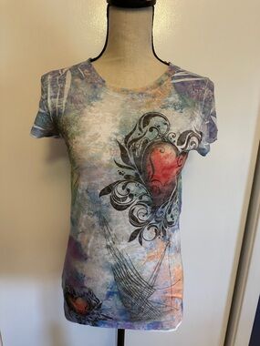 Women's Multicolor Graphic Heart Crewneck Tee